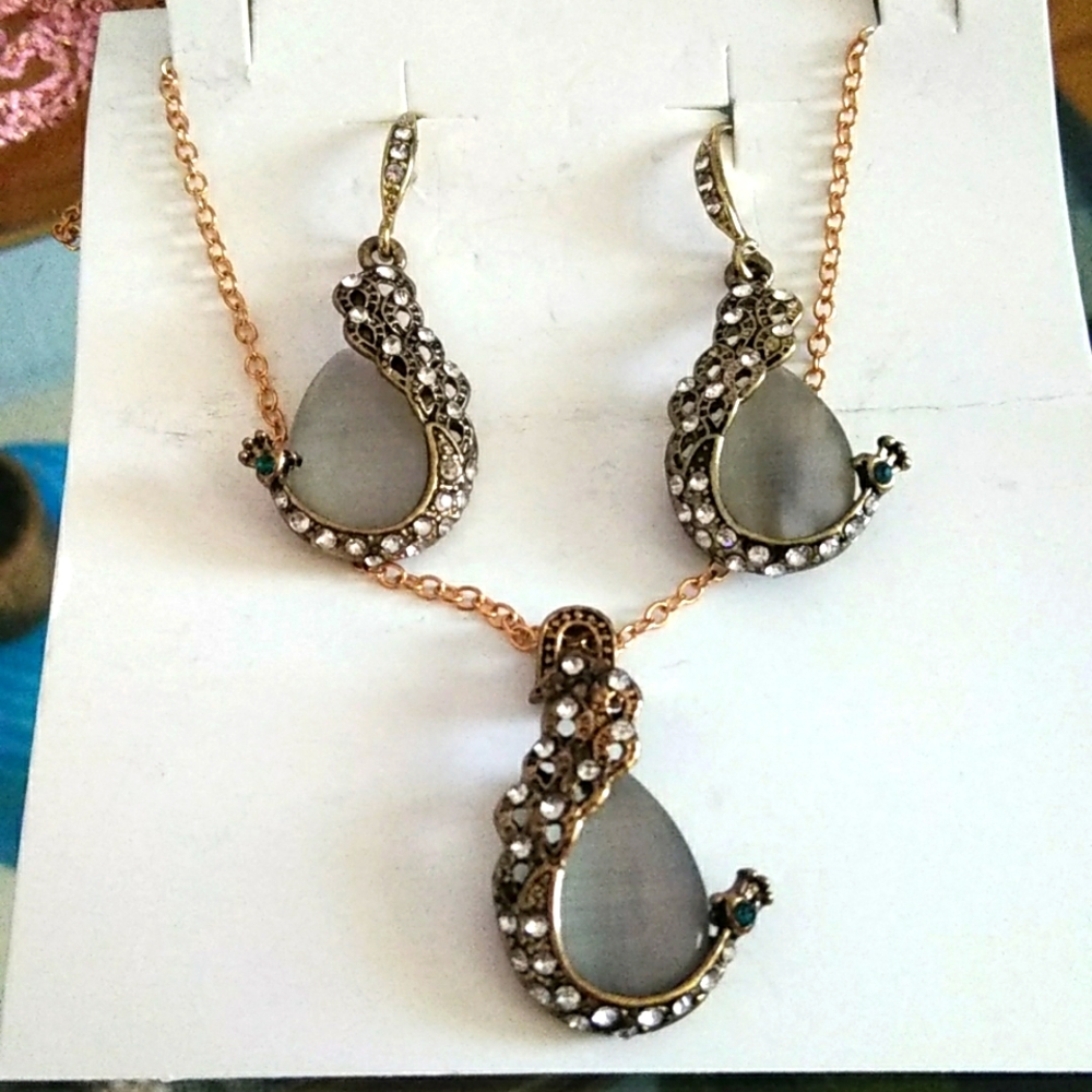 Delicate Peacock Jewelry Ensemble